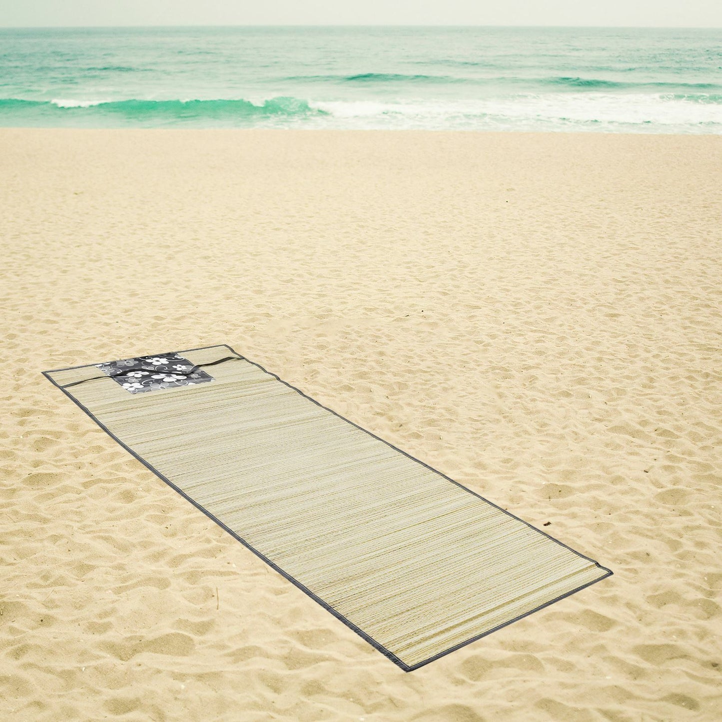 Roll Up Straw BEACH MAT Carry Mat Travel HOLIDAY Camping Festival Park Picnic