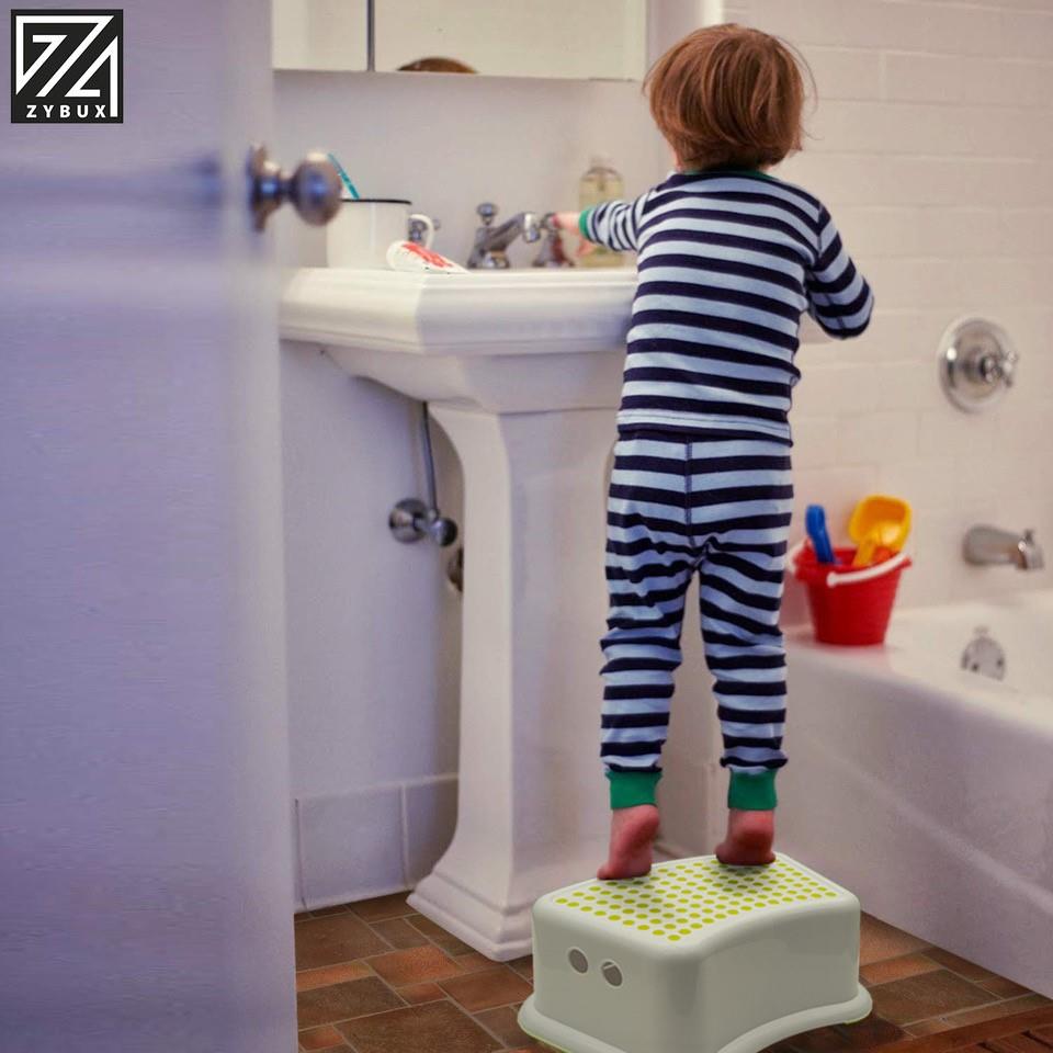 ZYBUX - Childs Foot Stool/Step with Anti-Slip white, green - ZYBUX